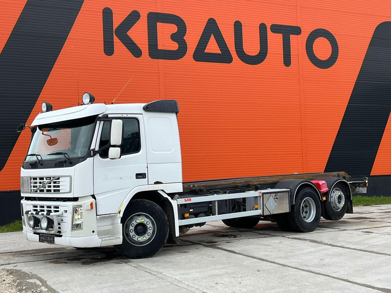 Volvo FM 410 6x2*4 HYDRAULICS / CHASSIS L=6875 mm - Kamion kabinë-shasi: foto 1 Volvo FM 410 6x2*4 HYDRAULICS / CHASSIS L=6875 mm - Kamion kabinë-shasi: foto 1