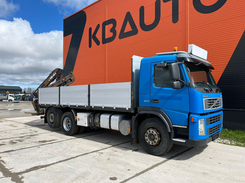 Volvo FM 9 300 6x2*4 HIAB 085D-3 / PLATFORM L=6320 mm - Kamion me karroceri të hapur, Kamion me vinç: foto 4 Volvo FM 9 300 6x2*4 HIAB 085D-3 / PLATFORM L=6320 mm - Kamion me karroceri të hapur, Kamion me vinç: foto 4
