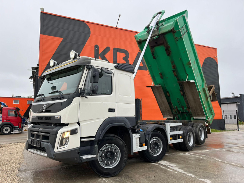Volvo FMX 540 8x4 TANDEM AXLE LIFT / BIG AXLES / BOX L=5695 mm - Kamion vetëshkarkues: foto 2 Volvo FMX 540 8x4 TANDEM AXLE LIFT / BIG AXLES / BOX L=5695 mm - Kamion vetëshkarkues: foto 2