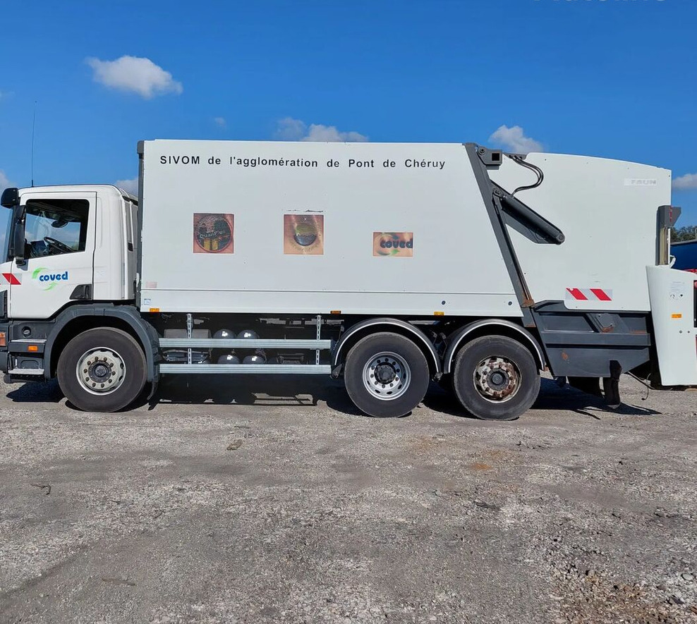 Scania 94D 300 - Kamion mbeturinash: foto 1 Scania 94D 300 - Kamion mbeturinash: foto 1