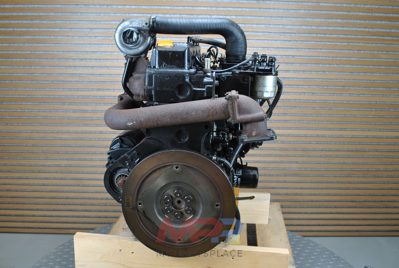 Motori për Autokombajnë YANMAR 4TNE100 /  4TNE100-T: foto 15