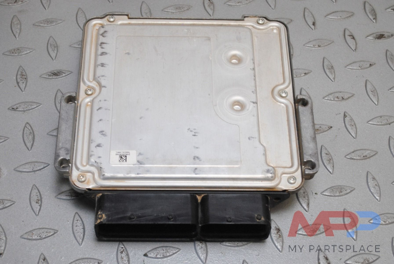 Yanmar Bosch ECU Yanmar 4TNV98CT - ECU: foto 1 Yanmar Bosch ECU Yanmar 4TNV98CT - ECU: foto 1