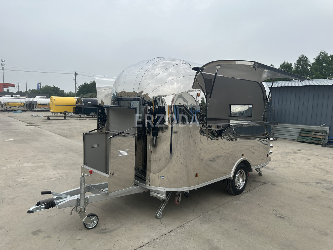 ERZODA food trailer/food truck/hamburger trailer - Rimorkio shpërndarëse: foto 4 ERZODA food trailer/food truck/hamburger trailer - Rimorkio shpërndarëse: foto 4