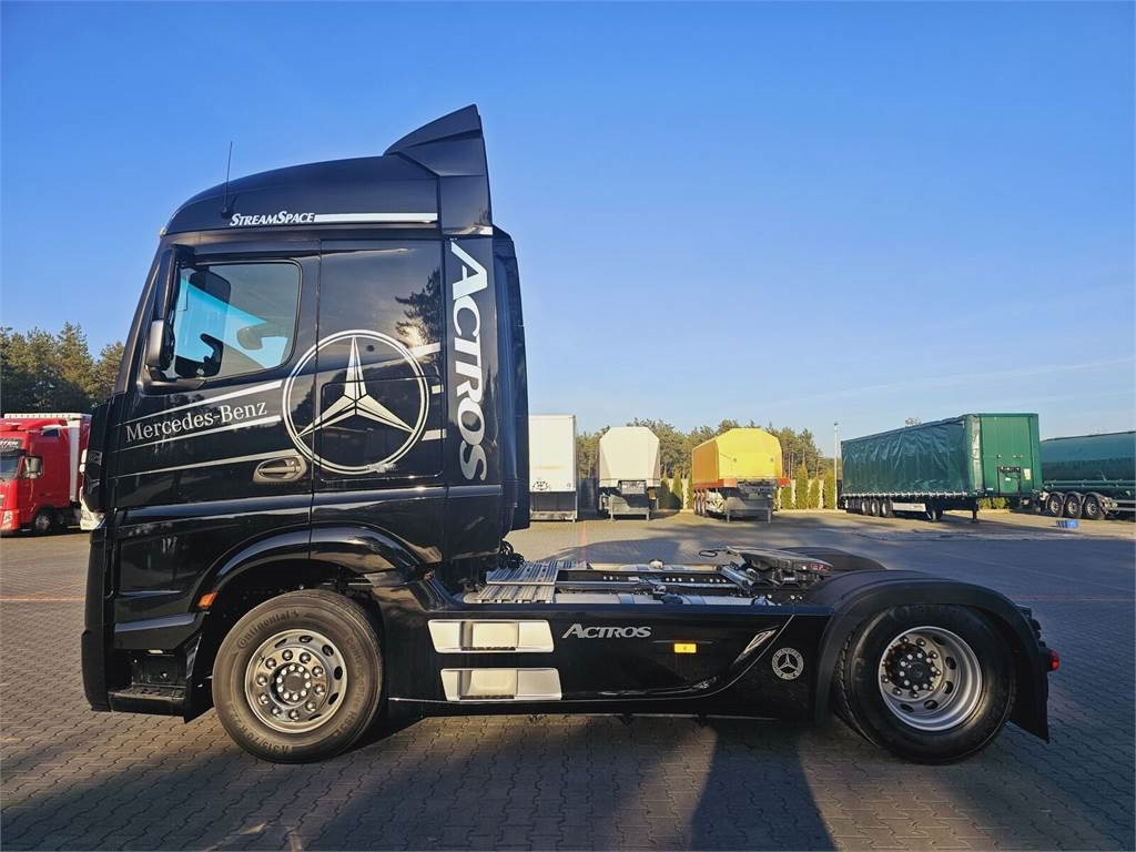 Mercedes-Benz ACTROS 1843 - Gjysmë-kamion: foto 2 Mercedes-Benz ACTROS 1843 - Gjysmë-kamion: foto 2