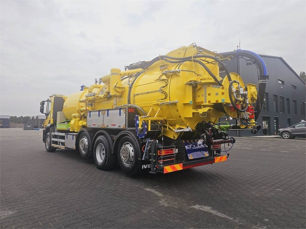 Iveco RAVO WUKO FOR CHANNEL CLEANING druck saug kanal - Kamion me vakuum: foto 5 Iveco RAVO WUKO FOR CHANNEL CLEANING druck saug kanal - Kamion me vakuum: foto 5