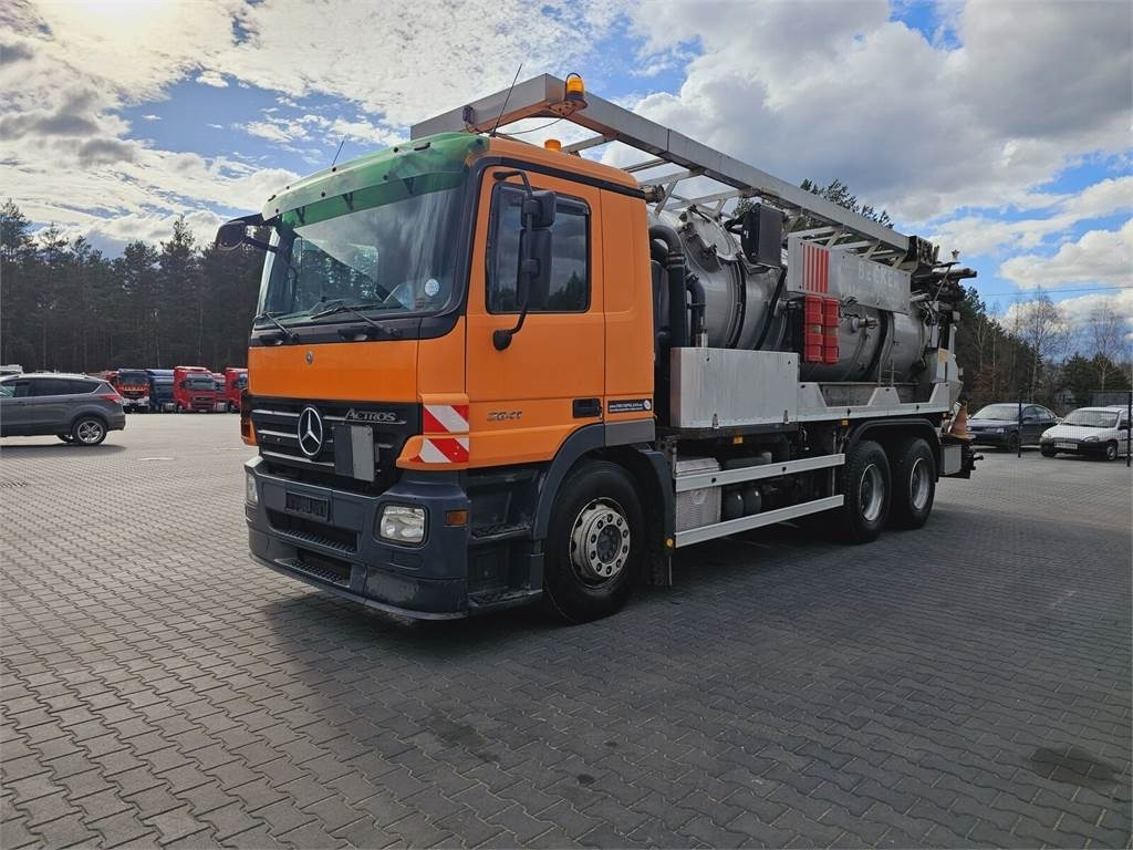 Mercedes-Benz WUKO KROLL COMBI FOR SEWER CLEANING - Kamion me vakuum: foto 4 Mercedes-Benz WUKO KROLL COMBI FOR SEWER CLEANING - Kamion me vakuum: foto 4