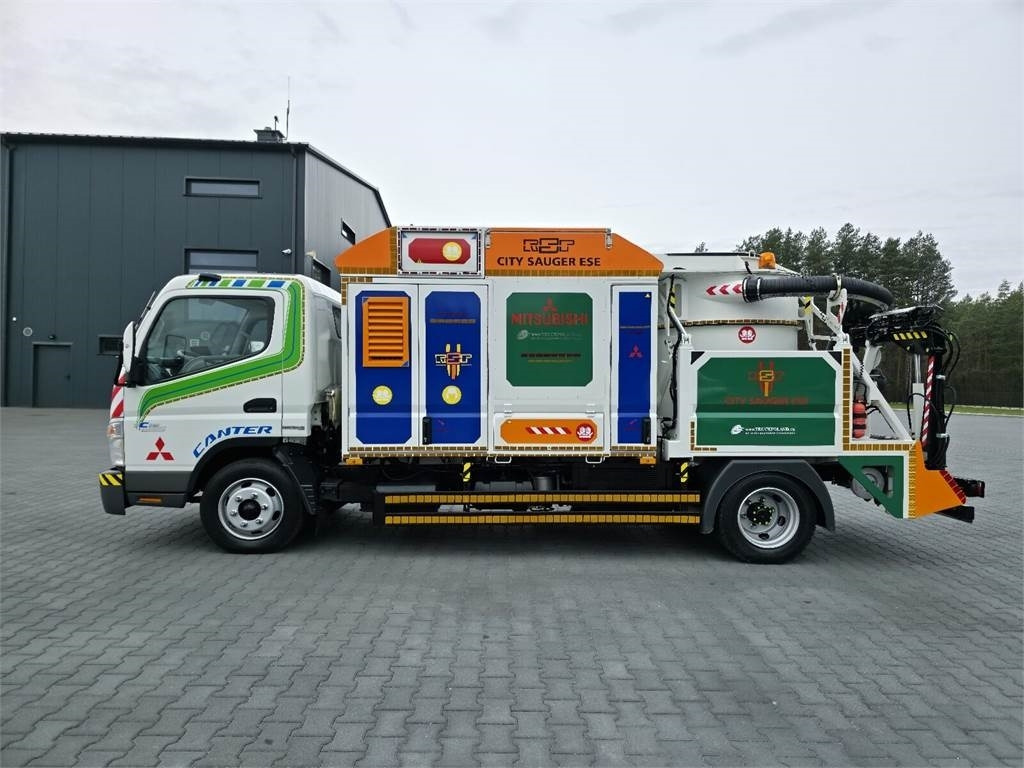 Mitsubishi CANTER odkurzacz koparka ssąca Saugbagger CITY SAU - Kamion me vakuum: foto 4 Mitsubishi CANTER odkurzacz koparka ssąca Saugbagger CITY SAU - Kamion me vakuum: foto 4