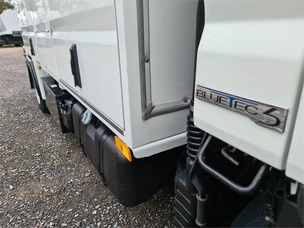 Mitsubishi CANTER odkurzacz koparka ssąca Saugbagger CITY SAU - Ekskavator: foto 3 Mitsubishi CANTER odkurzacz koparka ssąca Saugbagger CITY SAU - Ekskavator: foto 3