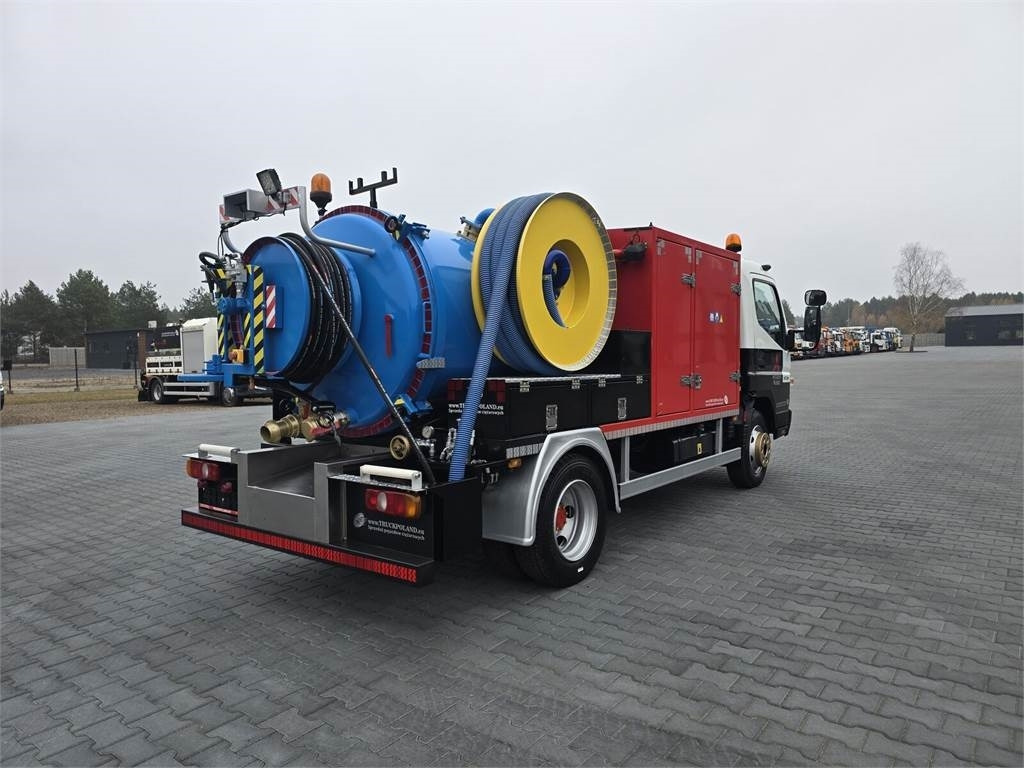 Mitsubishi RIONED COMBI WUKO FOR CLEANING SEWAGE - Kamion me vakuum: foto 5 Mitsubishi RIONED COMBI WUKO FOR CLEANING SEWAGE - Kamion me vakuum: foto 5