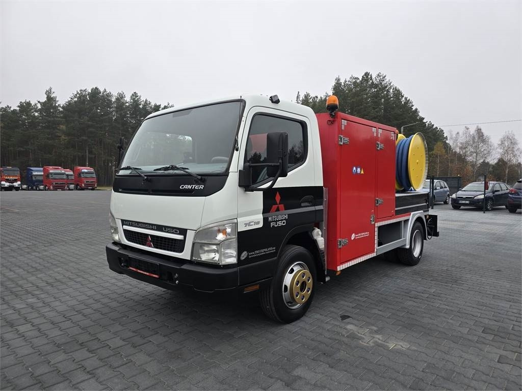 Mitsubishi RIONED COMBI WUKO FOR CLEANING SEWAGE - Kamion me vakuum: foto 3 Mitsubishi RIONED COMBI WUKO FOR CLEANING SEWAGE - Kamion me vakuum: foto 3