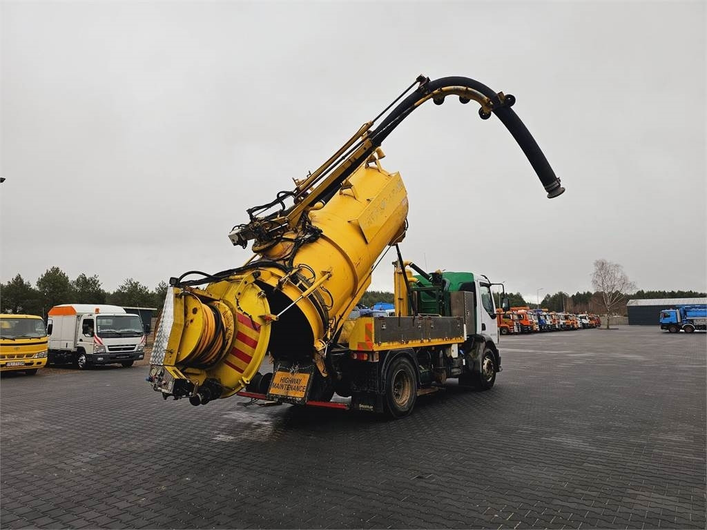 Volvo FULLER TANKERS 2008 WUKO for collecting liquid was - Kamion me vakuum: foto 1 Volvo FULLER TANKERS 2008 WUKO for collecting liquid was - Kamion me vakuum: foto 1