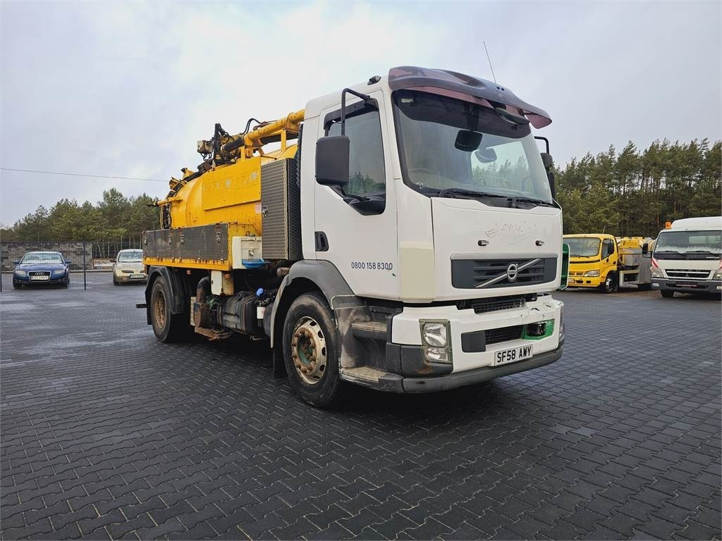 Volvo FULLER TANKERS 2008 WUKO for collecting liquid was - Kamion me vakuum: foto 2 Volvo FULLER TANKERS 2008 WUKO for collecting liquid was - Kamion me vakuum: foto 2
