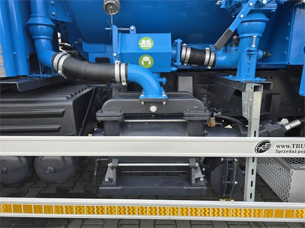 Kamion me vakuum Volvo JOSKIN WUKO FOR CLEANING COMBI: foto 12