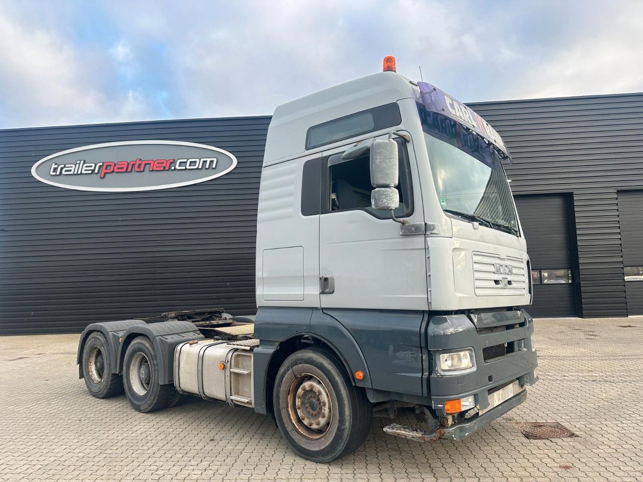 MAN TGA 26.530 6x4 / 120 T - Gjysmë-kamion: foto 1 MAN TGA 26.530 6x4 / 120 T - Gjysmë-kamion: foto 1