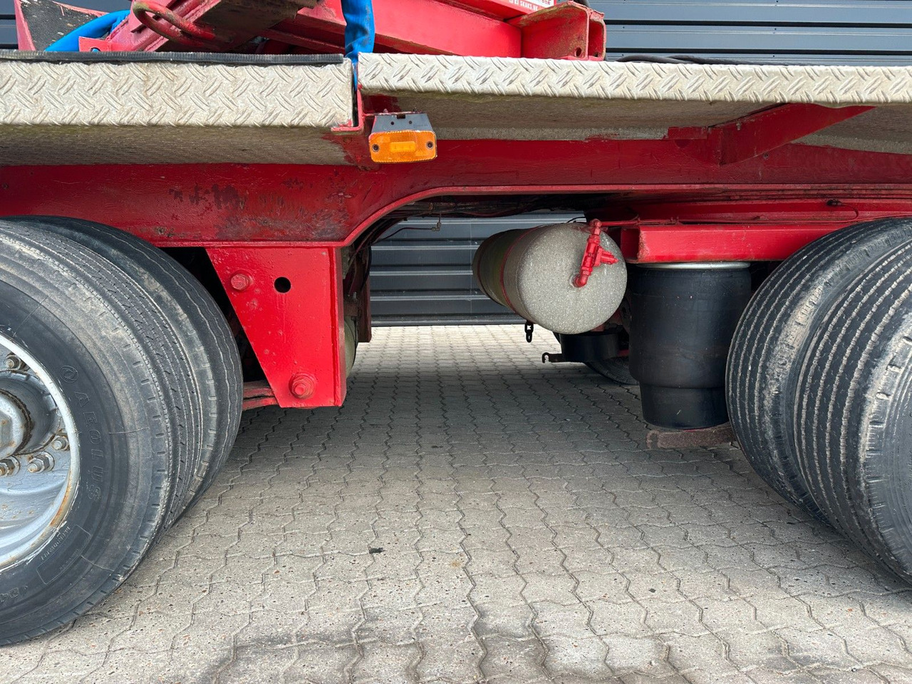 Kramer 3 achs Nachlaüfer - Gjysmë rimorkio me plan ngarkimi të ulët: foto 4 Kramer 3 achs Nachlaüfer - Gjysmë rimorkio me plan ngarkimi të ulët: foto 4