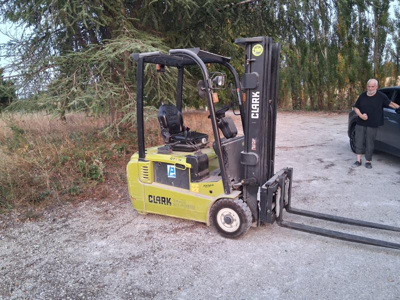Clark GTX16 - Pirun elektrik: foto 4 Clark GTX16 - Pirun elektrik: foto 4