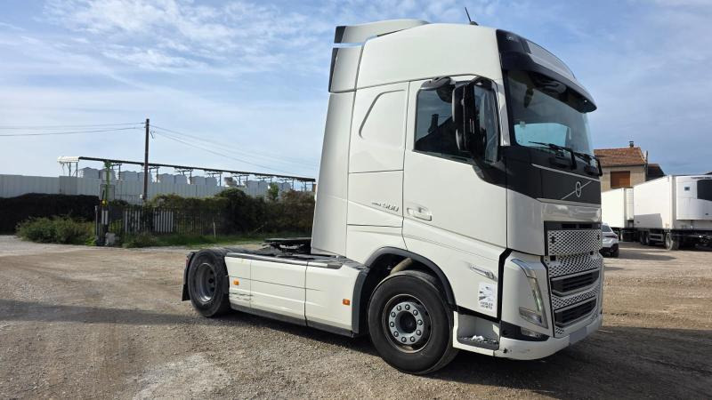 Volvo FH 500 - Gjysmë-kamion: foto 1 Volvo FH 500 - Gjysmë-kamion: foto 1