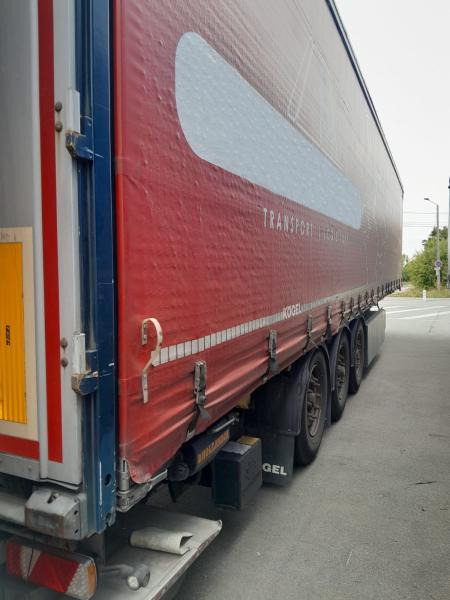 Kögel SN24 - Gjysmë rimorkio me tendë: foto 4 Kögel SN24 - Gjysmë rimorkio me tendë: foto 4