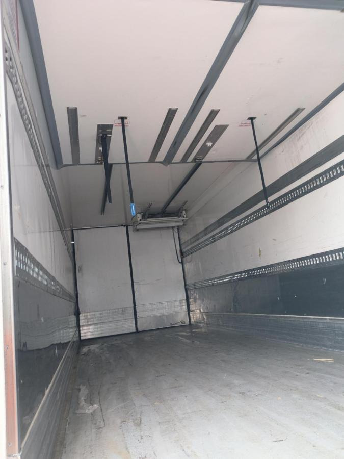 Renault D-Series Wide 320 - Kamion frigorifer: foto 4 Renault D-Series Wide 320 - Kamion frigorifer: foto 4