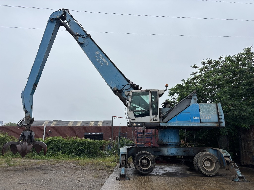 Fuchs MHL350D - 1 Meter Pylon - Ekskavator për mbetje: foto 1 Fuchs MHL350D - 1 Meter Pylon - Ekskavator për mbetje: foto 1