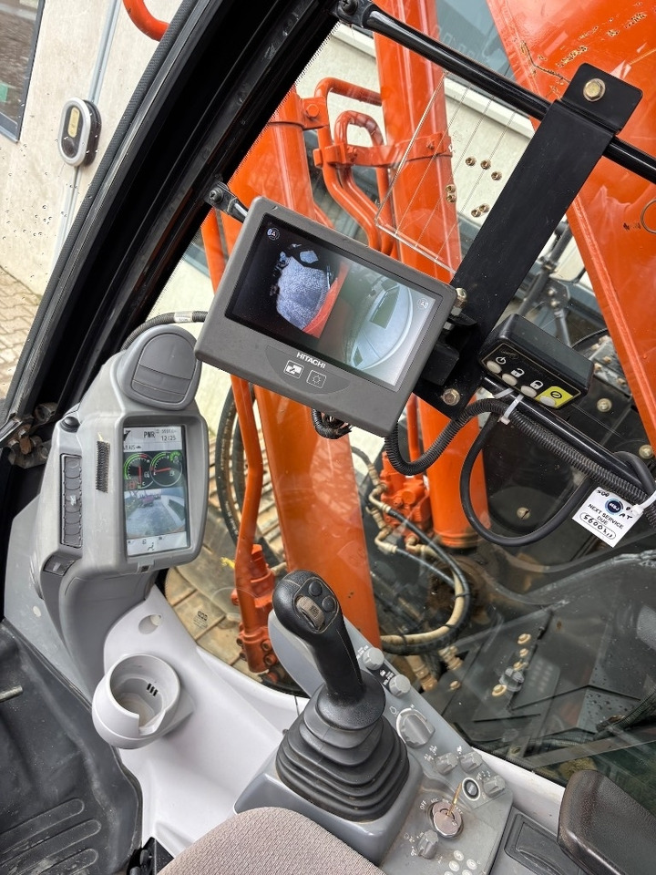 Ekskavator me zinxhirë Hitachi ZX 225 US LC-6 - ZX225USLC - ZX 225 USLC: foto 12