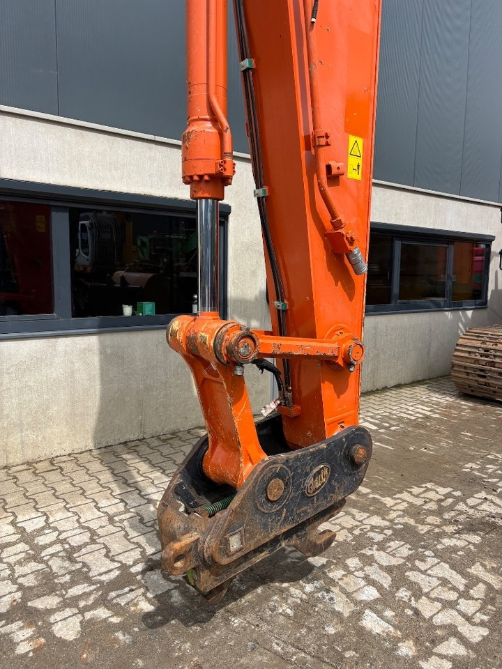 Ekskavator me zinxhirë Hitachi ZX 225 US LC-6 - ZX225USLC - ZX 225 USLC: foto 19