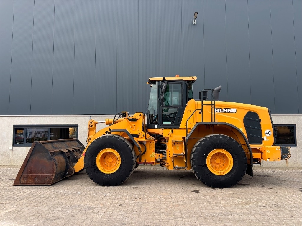 Hyundai HL 960 - 955 - Fadrom me goma: foto 3 Hyundai HL 960 - 955 - Fadrom me goma: foto 3