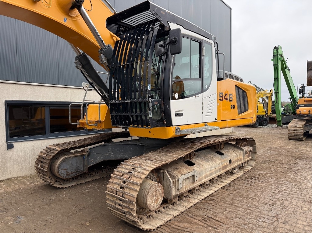 Liebherr R 946 LC - R946 - R946LC - R 938 - Ekskavator me zinxhirë: foto 2 Liebherr R 946 LC - R946 - R946LC - R 938 - Ekskavator me zinxhirë: foto 2