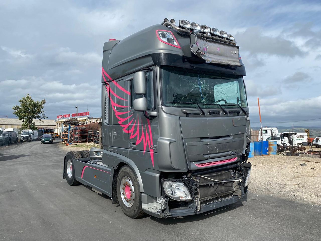 DAF XF 510 Super Space Cab - Gjysmë-kamion: foto 2 DAF XF 510 Super Space Cab - Gjysmë-kamion: foto 2