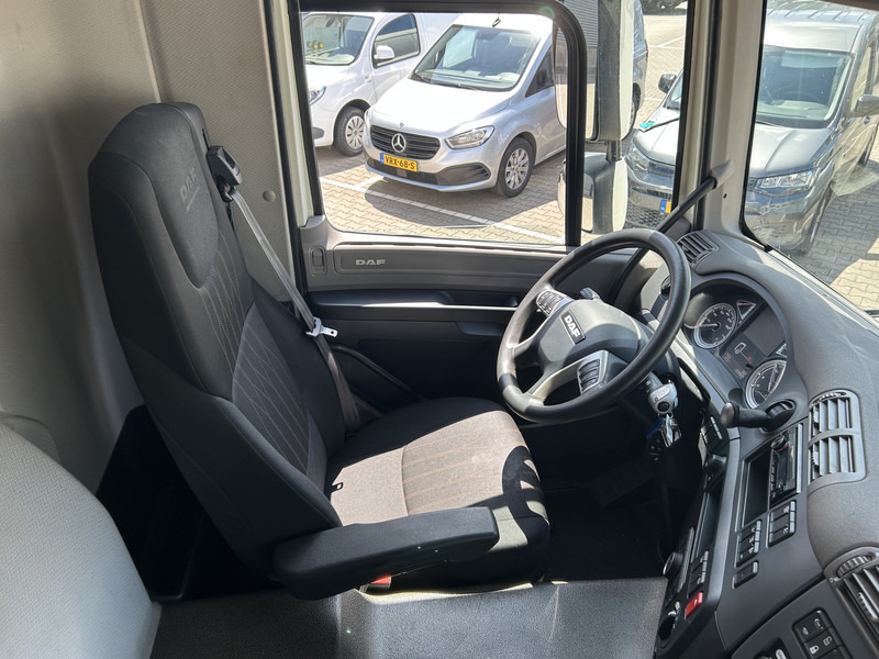 DAF CF 260 FA / Carrier Koeler - 30 gr / Chereau Frigobox / Laadklep 2000 kg - Kamion frigorifer: foto 3 DAF CF 260 FA / Carrier Koeler - 30 gr / Chereau Frigobox / Laadklep 2000 kg - Kamion frigorifer: foto 3