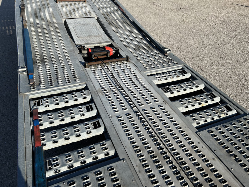 Eroglu ALPB 08 / Semi Dieplader / Auto - Machine Transport / Lier 5 Ton - Gjysmë rimorkio autotransportuese: foto 4 Eroglu ALPB 08 / Semi Dieplader / Auto - Machine Transport / Lier 5 Ton - Gjysmë rimorkio autotransportuese: foto 4