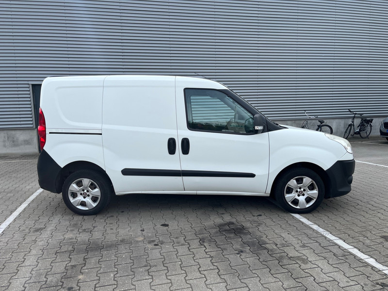 Fiat Dobló Cargo 1.3 MultiJet / NL Van - Furgon i vogël: foto 2 Fiat Dobló Cargo 1.3 MultiJet / NL Van - Furgon i vogël: foto 2