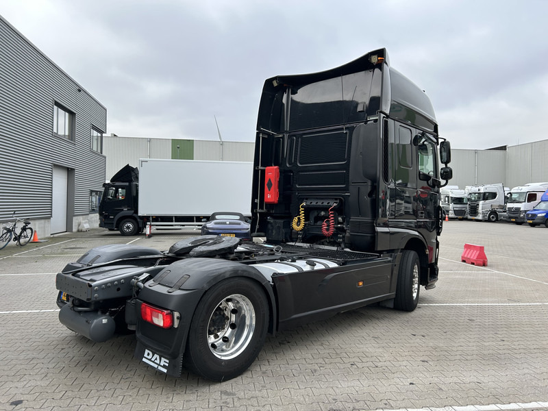 DAF XF 460 FT SSC / Retarder / 798 dkm / 2 Tanks / Stand Airco / Alcoa Wheels - Gjysmë-kamion: foto 2 DAF XF 460 FT SSC / Retarder / 798 dkm / 2 Tanks / Stand Airco / Alcoa Wheels - Gjysmë-kamion: foto 2