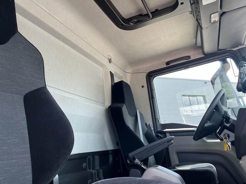 MAN TGM 18.250 / Carrier Koeler -30 gr / Chereau Frigobox / Laadklep / APK 06-26 - Kamion frigorifer: foto 5 MAN TGM 18.250 / Carrier Koeler -30 gr / Chereau Frigobox / Laadklep / APK 06-26 - Kamion frigorifer: foto 5