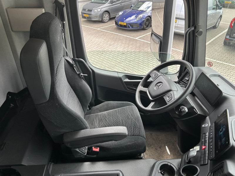 Mercedes-Benz Actros 2124 / Carrier Supra 850 -30 gr / Koeler / Laadklep / APK 03-26 - Kamion frigorifer: foto 3 Mercedes-Benz Actros 2124 / Carrier Supra 850 -30 gr / Koeler / Laadklep / APK 03-26 - Kamion frigorifer: foto 3