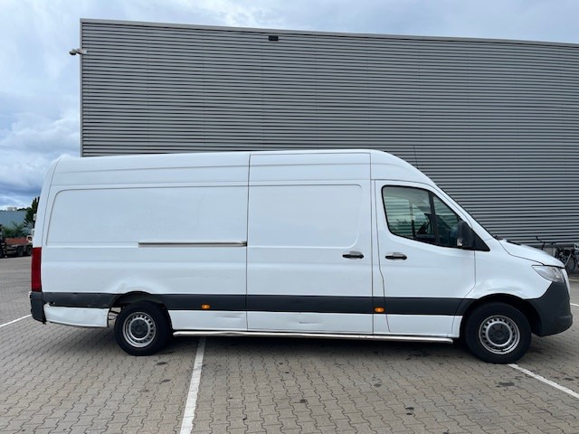 Mercedes-Benz Sprinter 315 1.9 CDI / L4 H2 / Automatic / APK-TUV 04-26 - Furgon: foto 2 Mercedes-Benz Sprinter 315 1.9 CDI / L4 H2 / Automatic / APK-TUV 04-26 - Furgon: foto 2