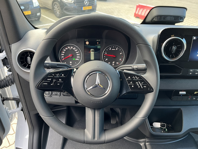 Mercedes-Benz Sprinter 317 1.9 CDI Select HD / Koel voorbereiding / L2 H2 - Furgon frigorifer: foto 4 Mercedes-Benz Sprinter 317 1.9 CDI Select HD / Koel voorbereiding / L2 H2 - Furgon frigorifer: foto 4