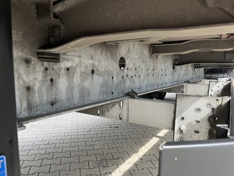 Schmitz Cargobull SCB S2 / Box Trailer / 2 axle / APK TUV 06-25 - Gjysmë rimorkio me vagonetë të mbyllur: foto 5 Schmitz Cargobull SCB S2 / Box Trailer / 2 axle / APK TUV 06-25 - Gjysmë rimorkio me vagonetë të mbyllur: foto 5