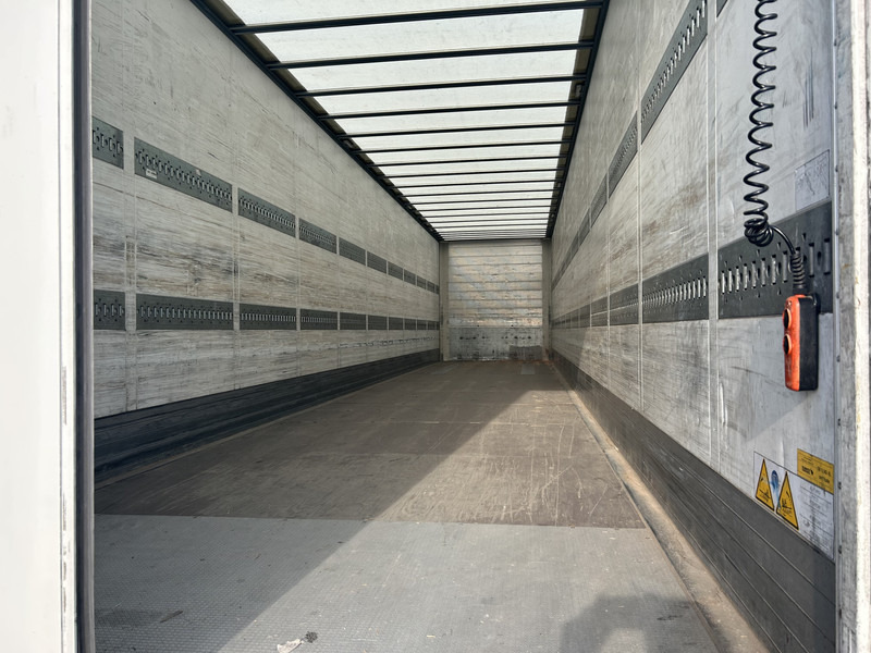 Schmitz Cargobull SCB S3B / Box / Loadlift / 2x Liftas / APK 03-26 - Gjysmë rimorkio me vagonetë të mbyllur: foto 3 Schmitz Cargobull SCB S3B / Box / Loadlift / 2x Liftas / APK 03-26 - Gjysmë rimorkio me vagonetë të mbyllur: foto 3