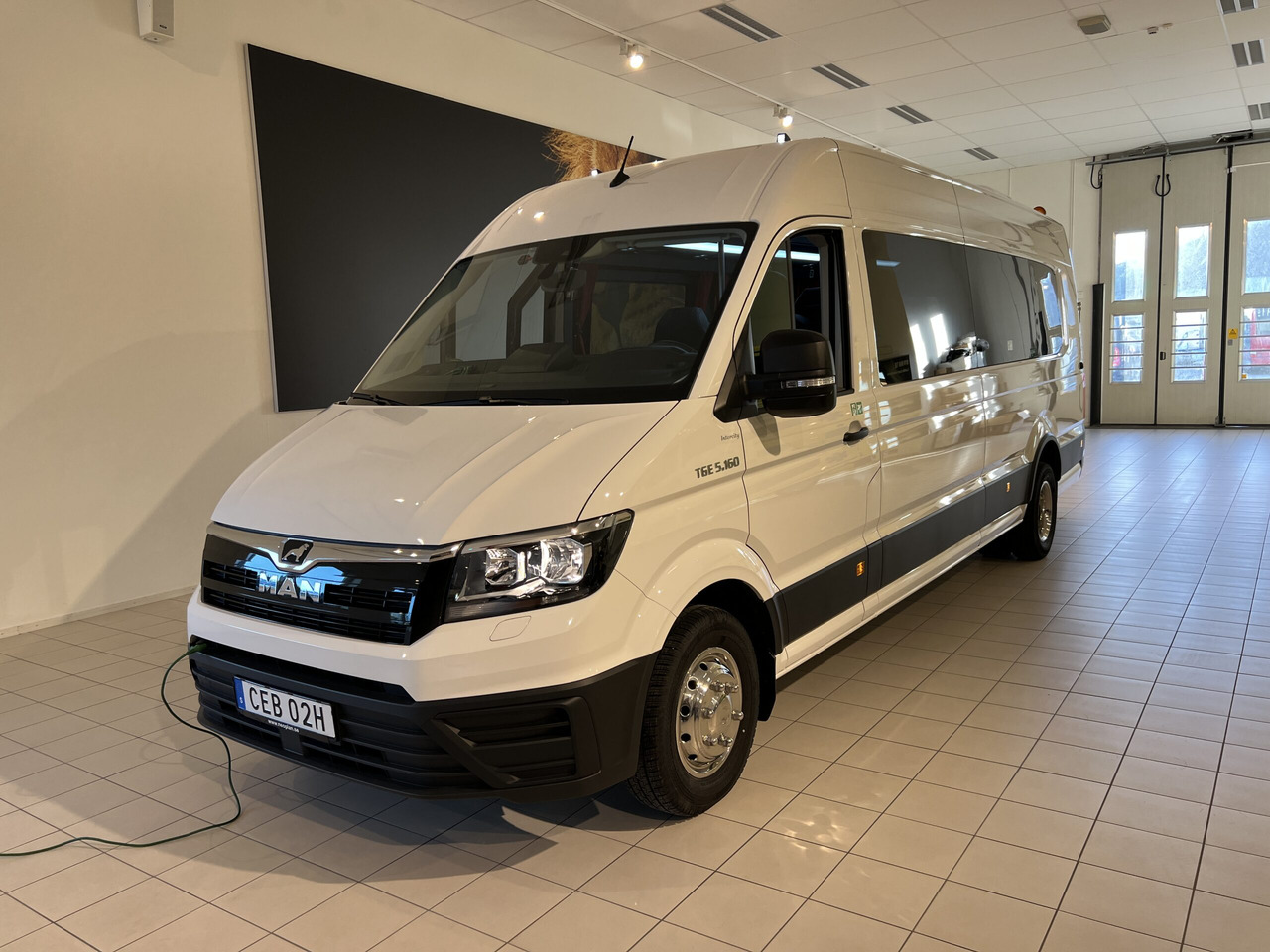 MAN TGE Businessline / VIP - Minibus, Furgon pasagjerësh: foto 2 MAN TGE Businessline / VIP - Minibus, Furgon pasagjerësh: foto 2