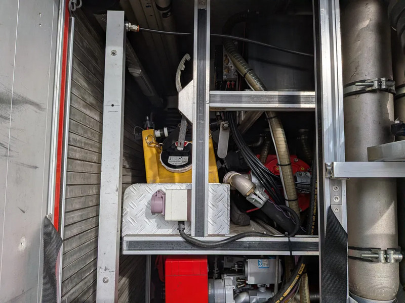 Mercedes-Benz - Zjarrfikëse: foto 4 Mercedes-Benz - Zjarrfikëse: foto 4