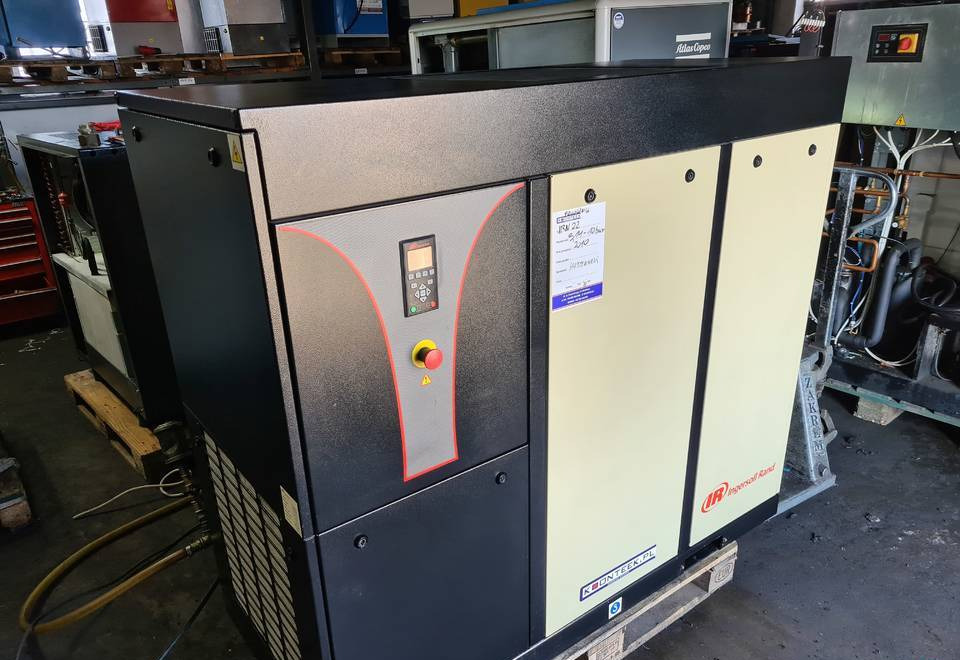 Kompresor śrubowy INGERSOLL RAND IRN 22K-CC 22 kw Falownik - Kompresor ajri: foto 3 Kompresor śrubowy INGERSOLL RAND IRN 22K-CC 22 kw Falownik - Kompresor ajri: foto 3