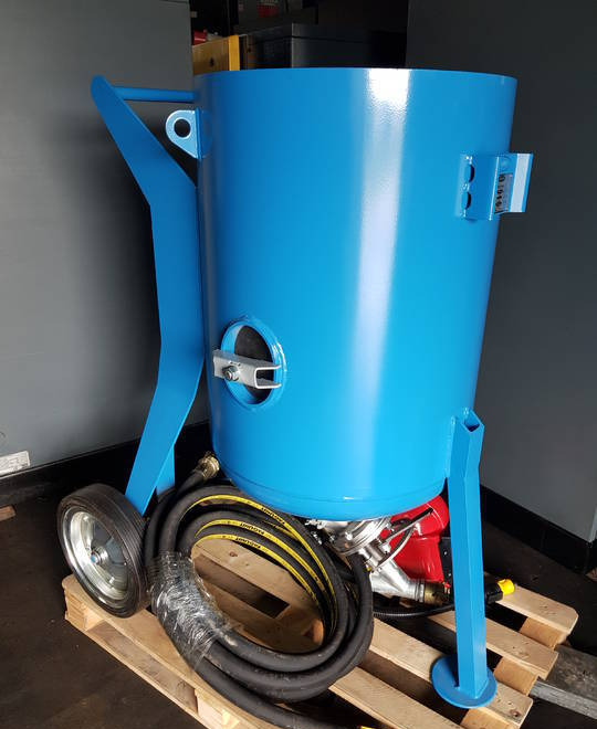 PIASKARKA OCZYSZCZARKA CLEMCO 200L KOMPLET - Pajisje ndërtimi: foto 4 PIASKARKA OCZYSZCZARKA CLEMCO 200L KOMPLET - Pajisje ndërtimi: foto 4