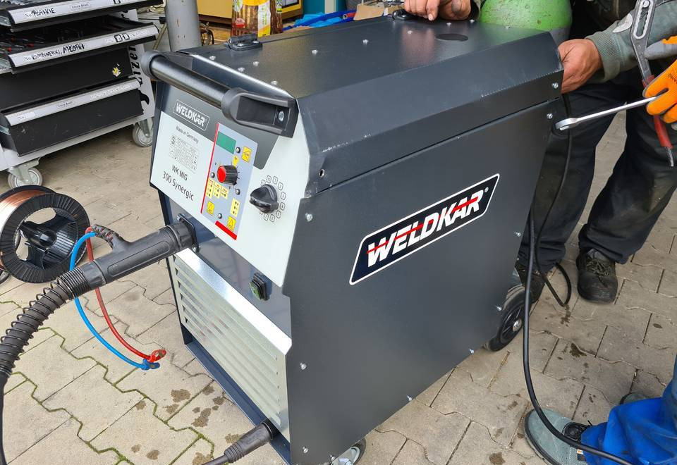 SPAWARKA MIG WELDKAR 300 Synergic 300A - Pajisje saldimi: foto 2 SPAWARKA MIG WELDKAR 300 Synergic 300A - Pajisje saldimi: foto 2