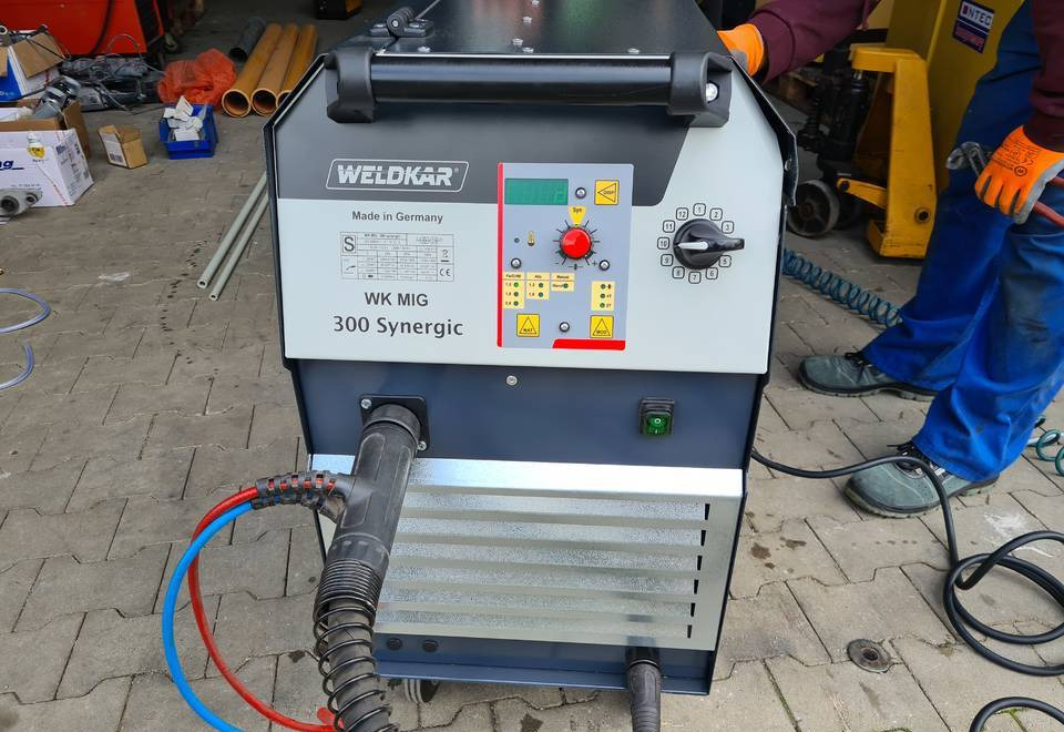 SPAWARKA MIG WELDKAR 300 Synergic 300A - Pajisje saldimi: foto 3 SPAWARKA MIG WELDKAR 300 Synergic 300A - Pajisje saldimi: foto 3