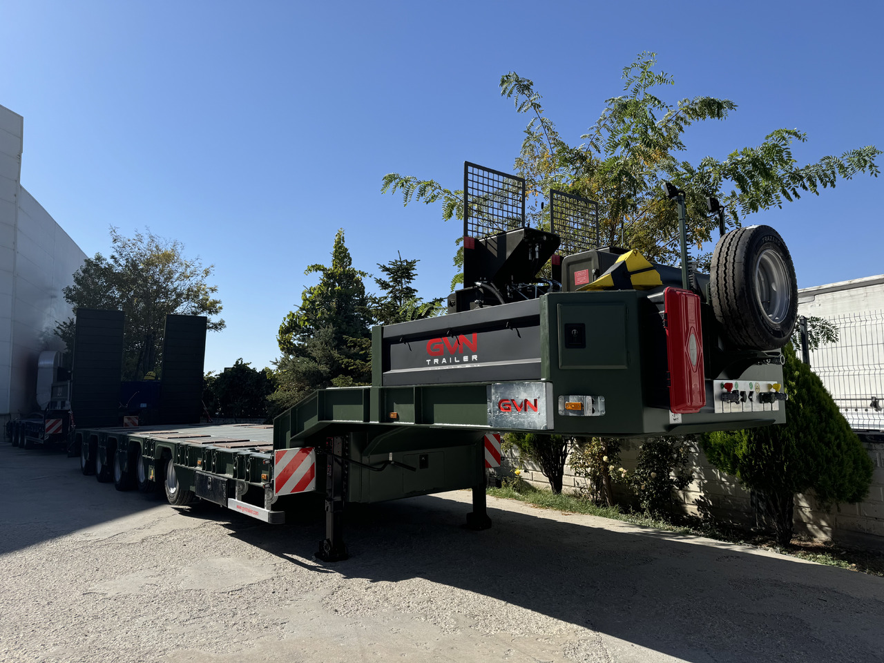 GVN Trailer 5 AXLE LOWBED - Gjysmë rimorkio me plan ngarkimi të ulët: foto 4 GVN Trailer 5 AXLE LOWBED - Gjysmë rimorkio me plan ngarkimi të ulët: foto 4