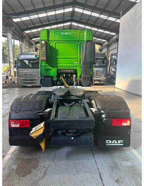 DAF XF 106.440 SPACECAB /ADR /INTARDER - Gjysmë-kamion: foto 4 DAF XF 106.440 SPACECAB /ADR /INTARDER - Gjysmë-kamion: foto 4