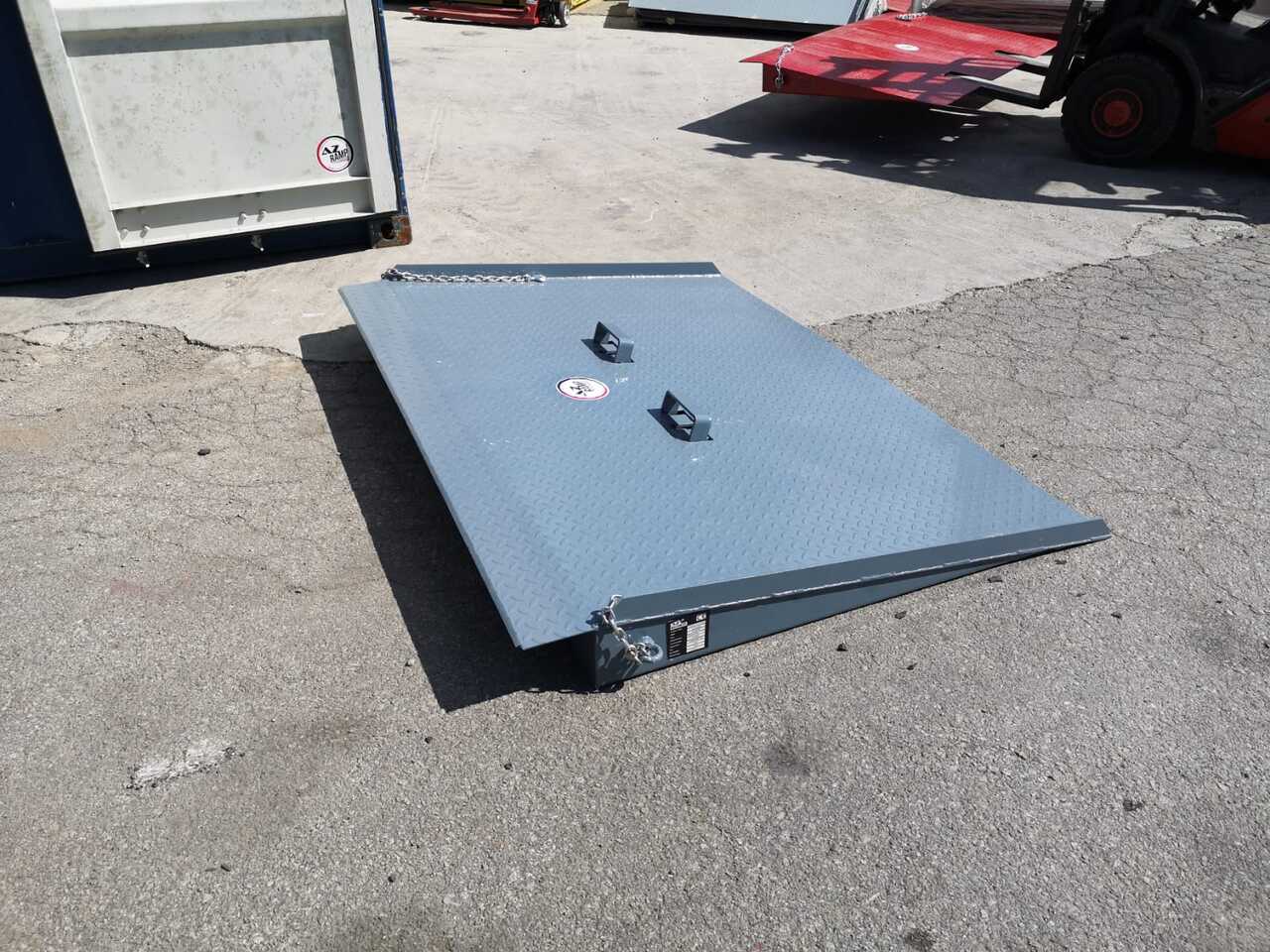 AZ RAMP HCNN08 - Rampa e ngarkimit: foto 4 AZ RAMP HCNN08 - Rampa e ngarkimit: foto 4