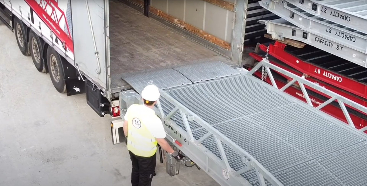 Loading Ramp with with hydraulic tilting bridge - AZ RAMP - STAR- 8T FULL GALVA - Rampa e ngarkimit: foto 4 Loading Ramp with with hydraulic tilting bridge - AZ RAMP - STAR- 8T FULL GALVA - Rampa e ngarkimit: foto 4