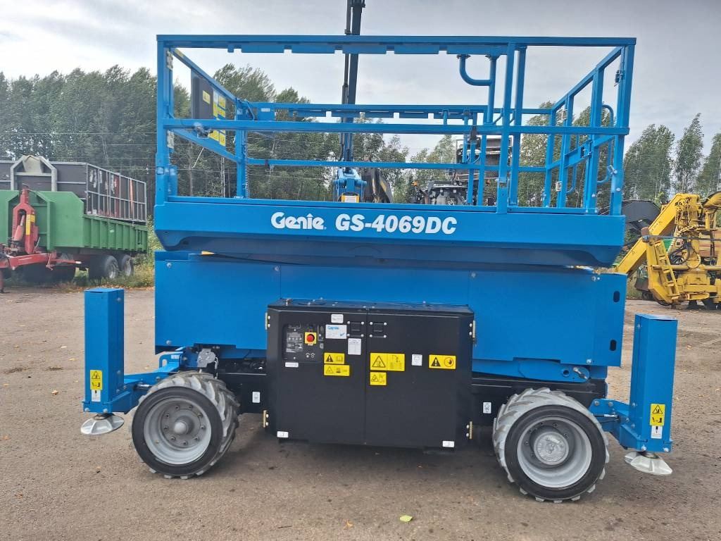 Genie GS-4069 DC - Ngritës gërshërë: foto 1 Genie GS-4069 DC - Ngritës gërshërë: foto 1